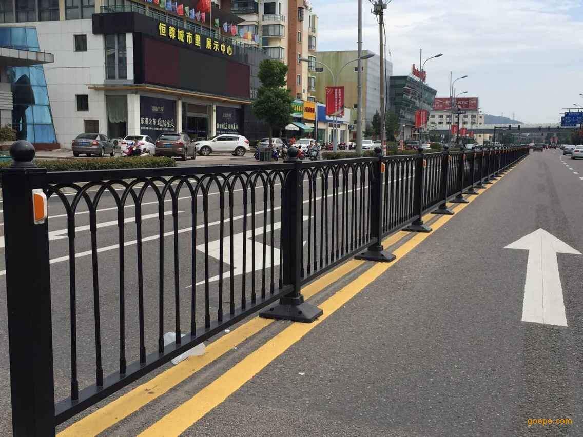 路路护栏施工规划