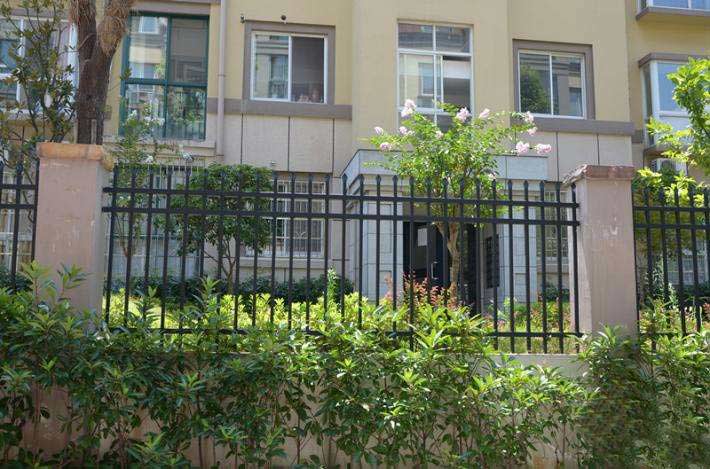 幼区新钢护栏有什么规格特点合用领域蕴含哪些？
